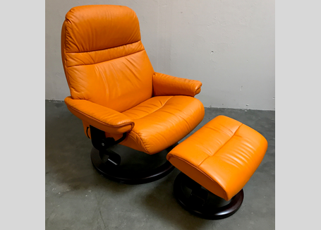 Sunrise (L) Chair & Ottoman